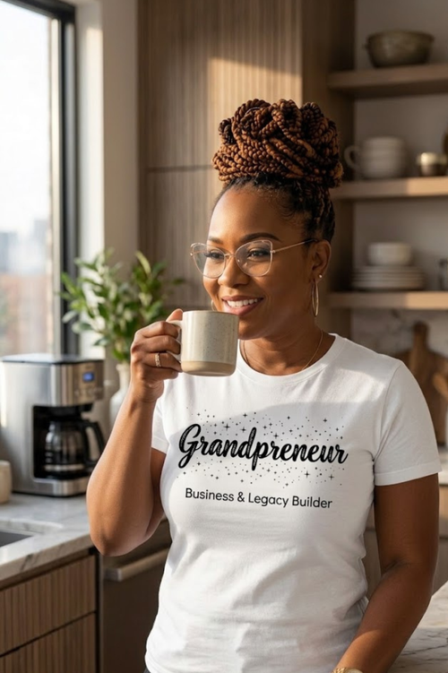 Boss Grandma T-Shirt | Empowered Grandmother Graphic Tee | Entrepreneurial & Loving Grandma Shirt: Black Writing